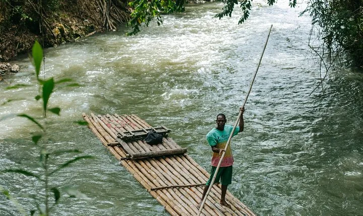 Bamboo Rafting 