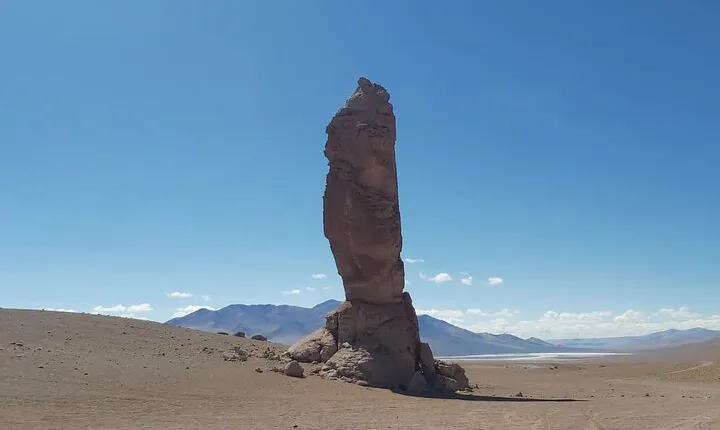 Full-Day Guided Tour to the Salt Flats Route