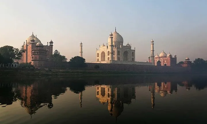 Same Day Shopping Tour From Delhi To Agra