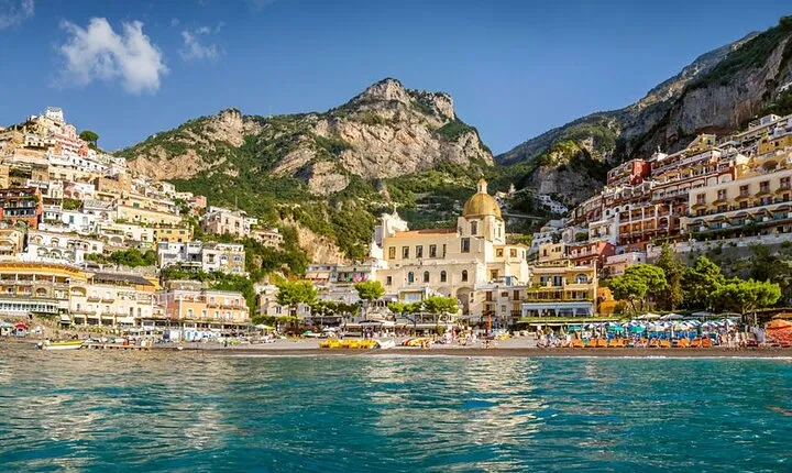 8 hours Tour from Naples to Pompeii, Amalfi, and Vetri sul mare
