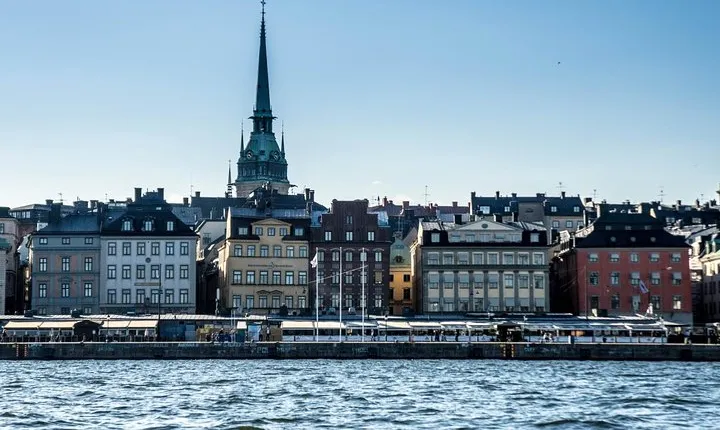 Private Car Tour of Stockholm with a Live guide, including the Vasa museum.