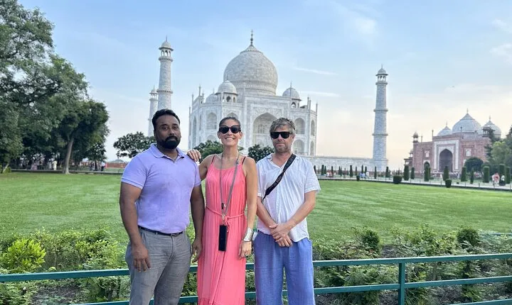 4 Days Luxury Golden Triangle Tour to Agra and Jaipur From Delhi