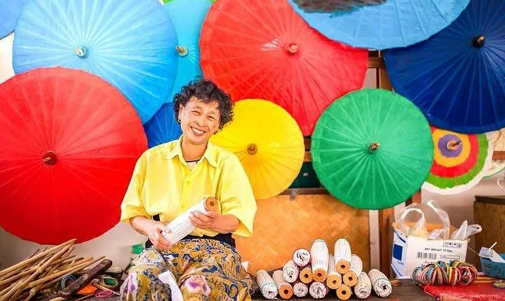 Wat Doi Suthep and Thai Handicraft Tour from Chiang Mai