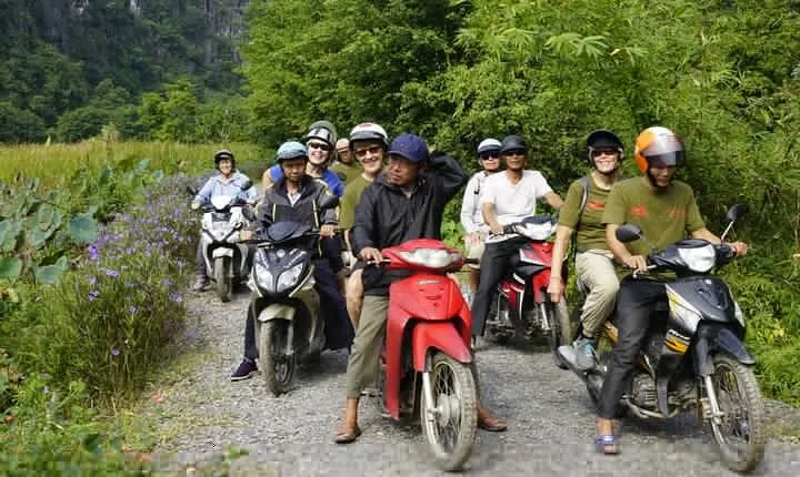 Hanoi - Ninh Binh Boat & Bike Tours – 2 Days 1 Night (HNB2)