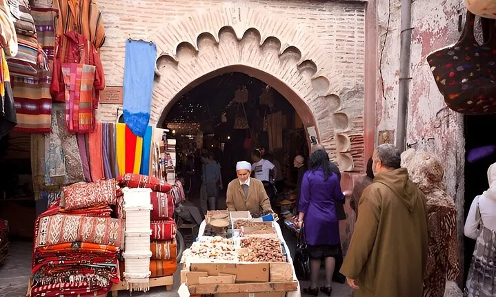 Unlock Marrakech : Connect History, Culture and daily life