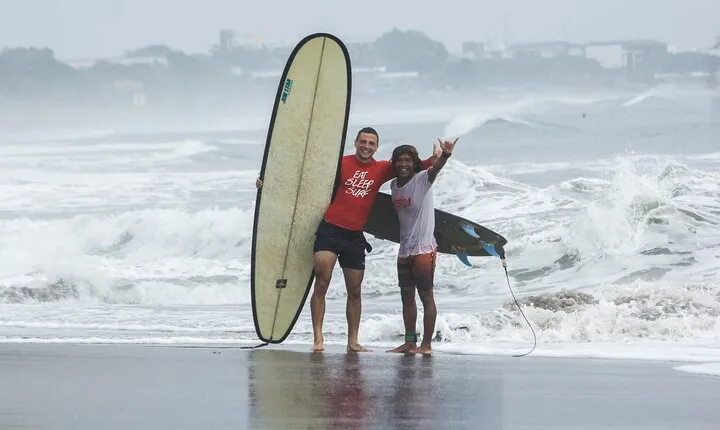 The funniest private 2 hour surf lesson, Canggu