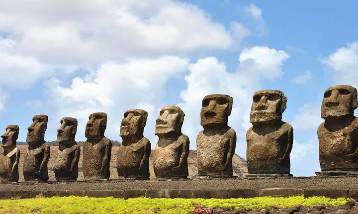 7-Day Santiago & Easter Island Tour