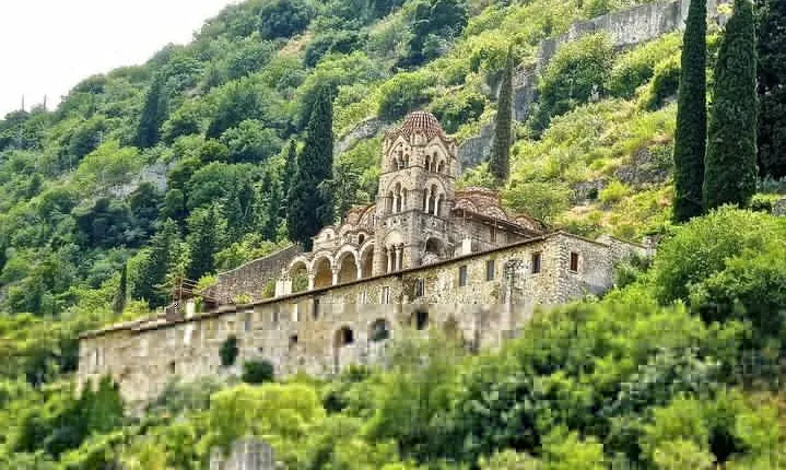 6 Day Private Tour Peloponnese & Meteora to Mythical Paths