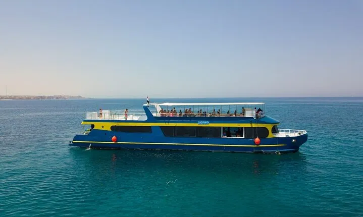 Paradise Conquest Semi-Submarine Snorkeling Sea Trip - Hurghada