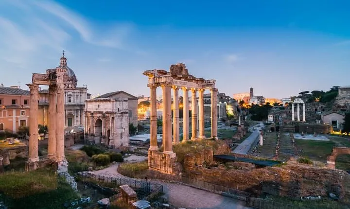 Private tour of Rome (7 / h) with English speaking guide and driver