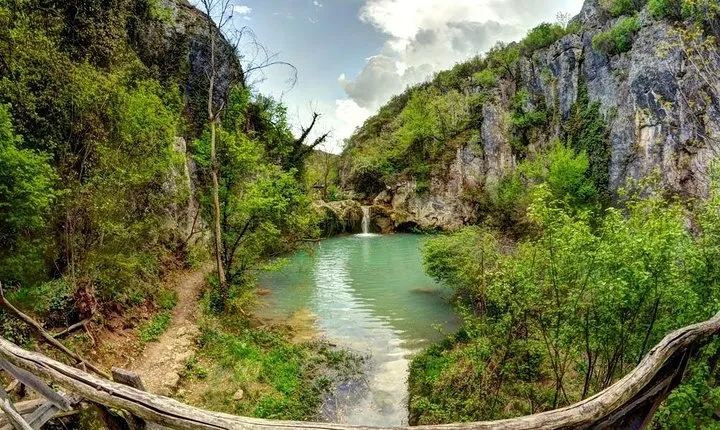 Tours to monasteries and waterfalls around Veliko Tarnovo