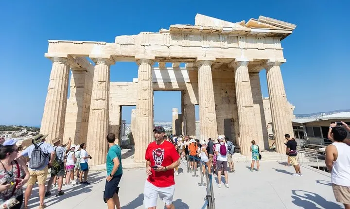 From Piraeus Port: Parthenon and Acropolis Museum Historical Tour