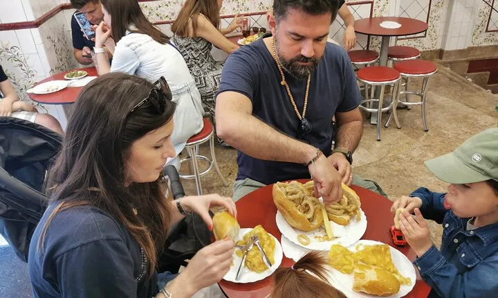 Madrid Street Food Guided Tour: San Miguel Market and City Center
