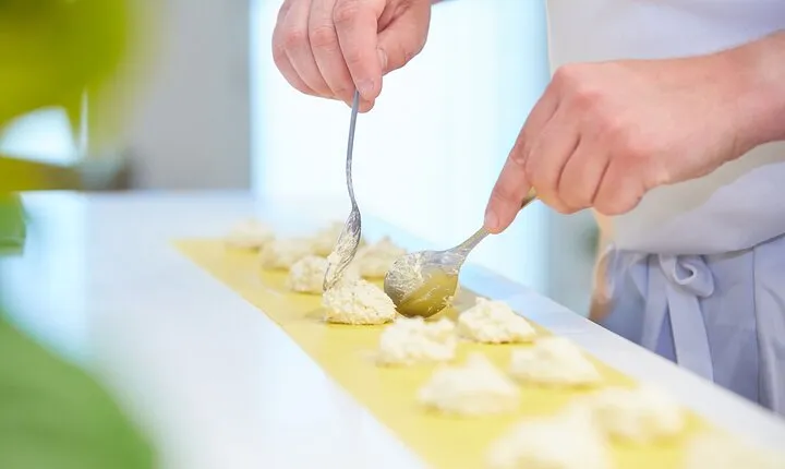 Pasta and Tiramisu Cooking Class in Milan + Wine