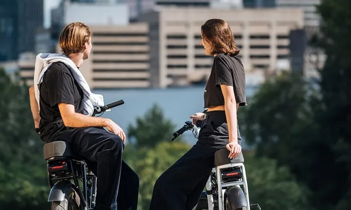 Highlights of Montreal eBike / eMoped Tour