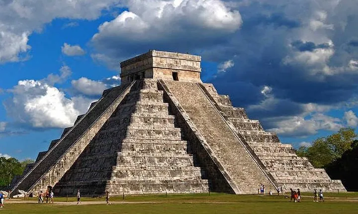 Tour Chichen Itza Plus Majestic Mayan City & Cenote from Cancun 