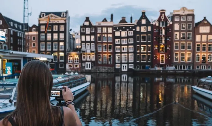 Amsterdam Night Photography Workshop with a Professional