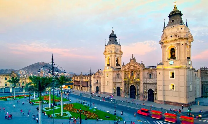 Best Experience & Private Lima City Walking Tour (Small Group) (Half Day)