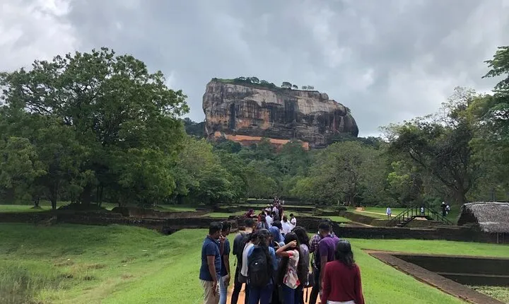 Private 7 Nights 8 Days Tour in Sri Lanka