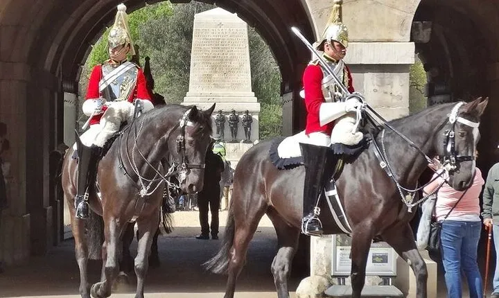 Westminster History Walking Tour And Horse Guards Parade
