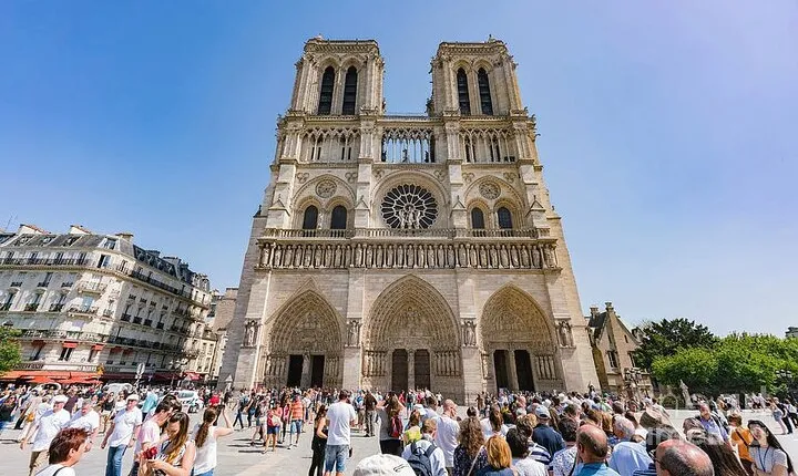 Airport Transfer: Paris City to Paris Airport CDG by Business Car