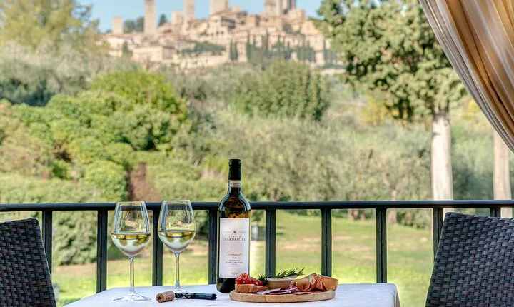 Wine Tour with Lunch and Wine Tasting