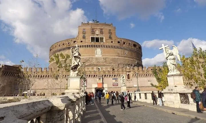 Rome: Day Tour Castel Sant' Angelo, Hidden Gems with Wine Tasting