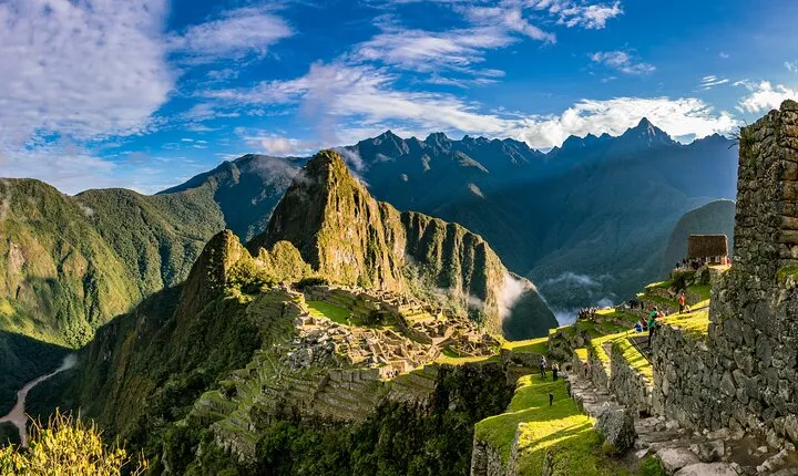 Excursion to the Sacred Valley and Machu Picchu by Panoramic Train