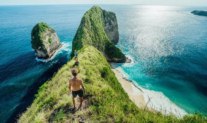 Explore penida island offer beach activity inclusive