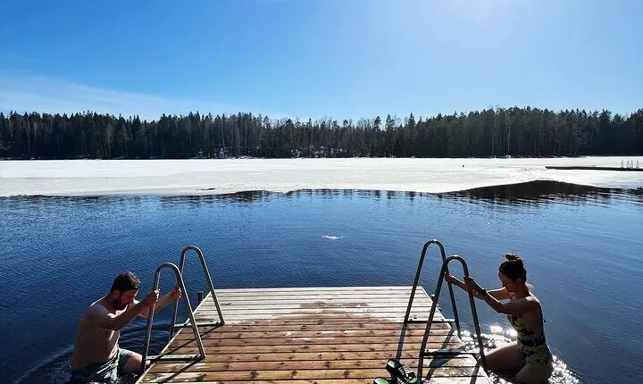 National Park Hike & Finnish Smoke Sauna Experience with Campfire Lunch