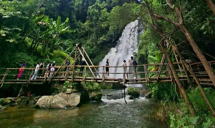 Doi inthanon National Park + 2Hour Fantastic Trekking with Lunch