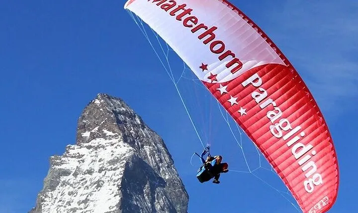 Matterhorn Paragliding flight in Zermatt (20-25min)