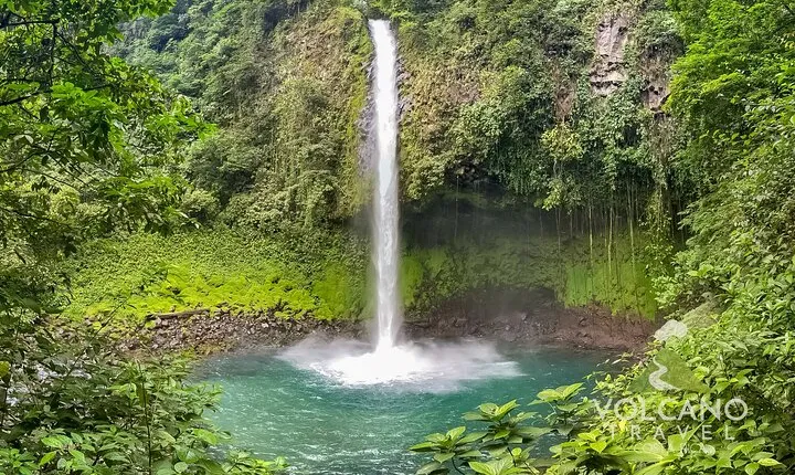 La Fortuna Full Day: Arenal Volcano, Waterfall and Hanging Bridges