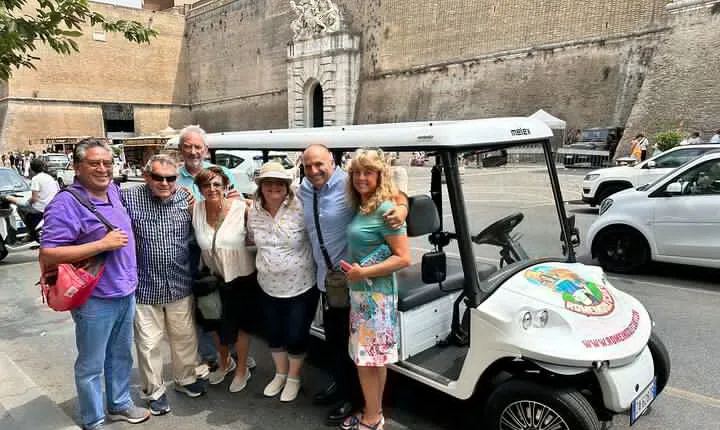 Rome: Private/Group 4 Hours Golf Cart SightseeingTour