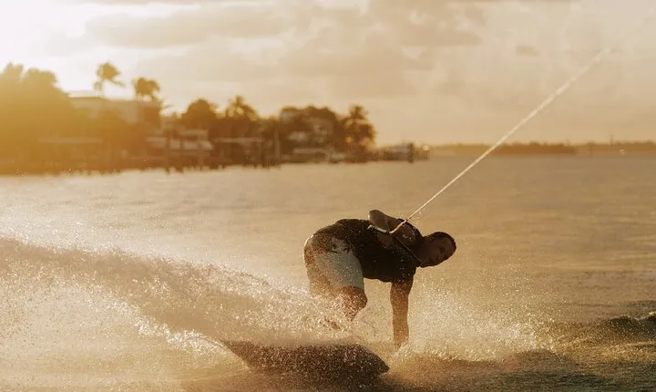 1-Hour Private Wakeboard Lesson in Miami Beach