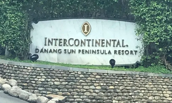 Private Car from InterContinental Danang Sun Peninsula Resort to Da nang airport