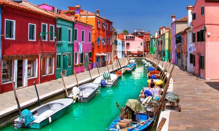 Morning Venice Lagoon Cruise: Murano and Burano Islands