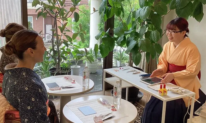 Japanese Cultural Experience by Nationally Certified Beauticians