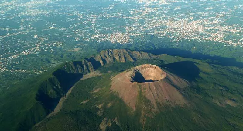 Mount Vesuvius daily tour with wine tasting