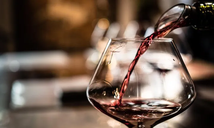 Small-Group Burgundy Tour with Wine Tastings from Dijon
