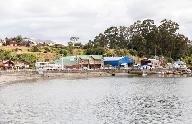 Chiloé Island, Castro and Chonchi, City Tour and "Heritage Churches"-Half day