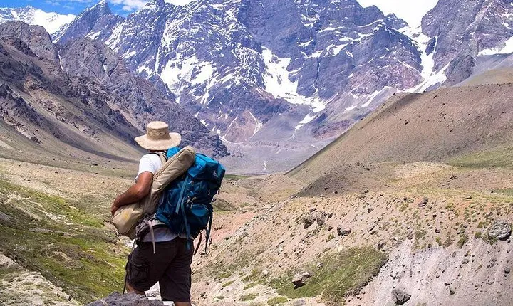 Juncal Andean Park: Hiking over a Glacial Tongue