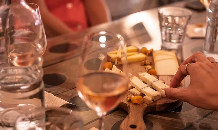 Paris Saint Germain Food Tour - Full French Meal by Do Eat Better