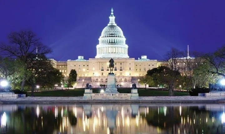 Night Monuments Tour with 8 Stops and Admission Ticket Upgrades