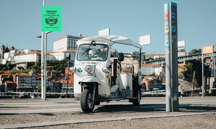 Discover Porto's Highlights on a 2-Hour Private Electric Tuk Tuk