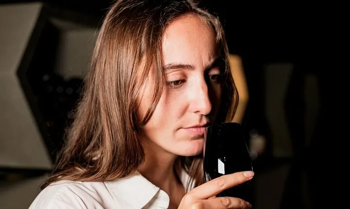 Visit to a Wine Cellar and Blind Tasting in Paris