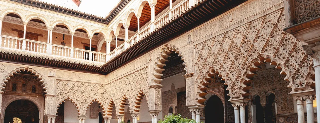 Best of Seville Walking Tour with VIP Alcázar Access and Cathedral