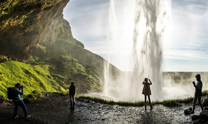 Southern Coast, Waterfalls and Black Beach Tour from Reykjavik