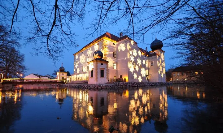 Christmas Magic in the Vienna Woods: Abbey, Baden, Advent Markets