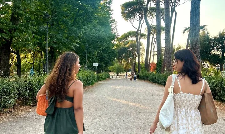 Outdoor Art Picnic Experience in Rome